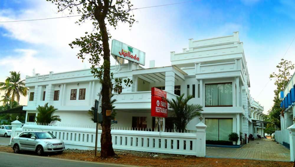 Kallada Hotels Thrissur Exterior photo